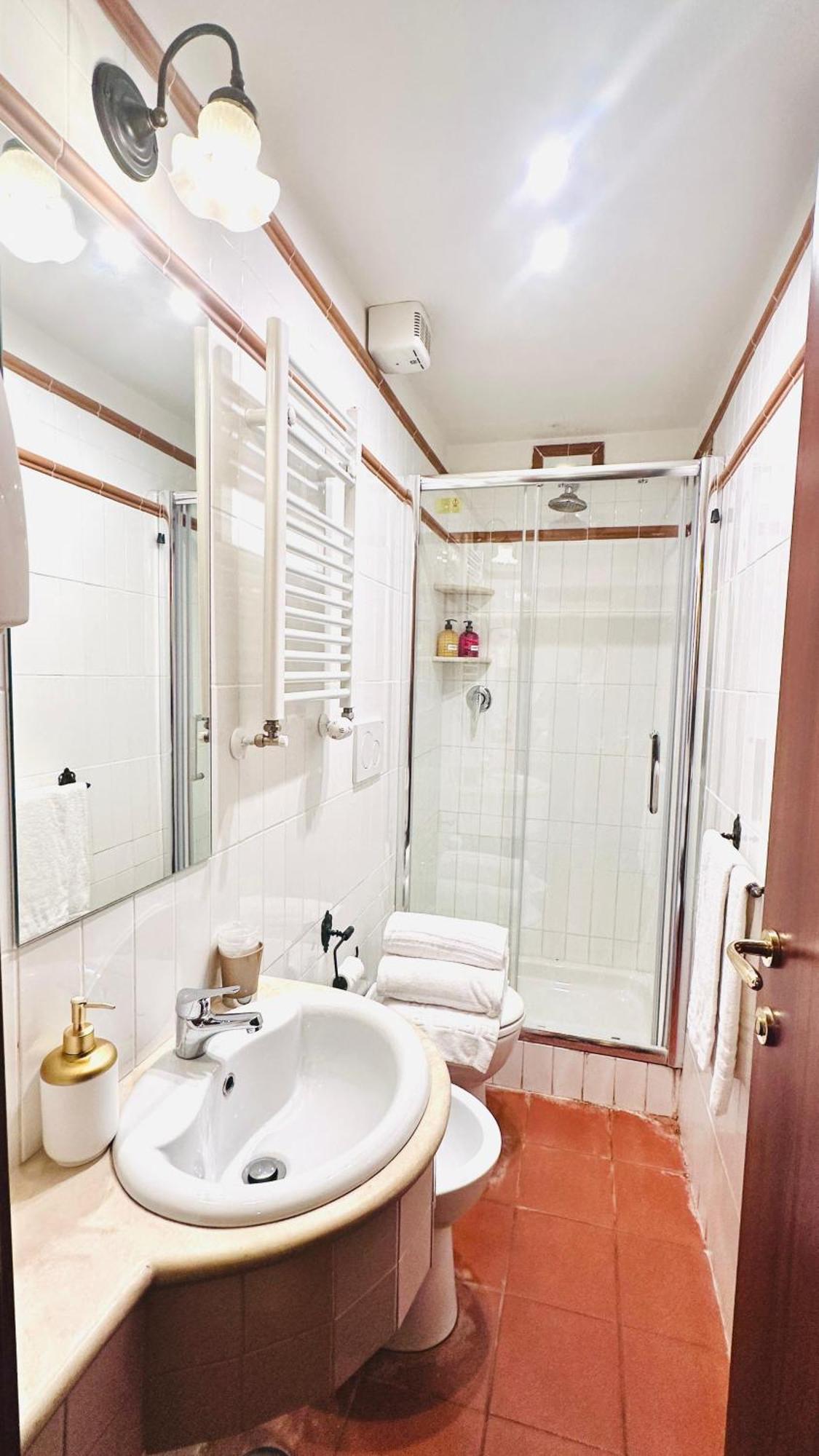 Hotel 4 Coronati Roma Ngoại thất bức ảnh