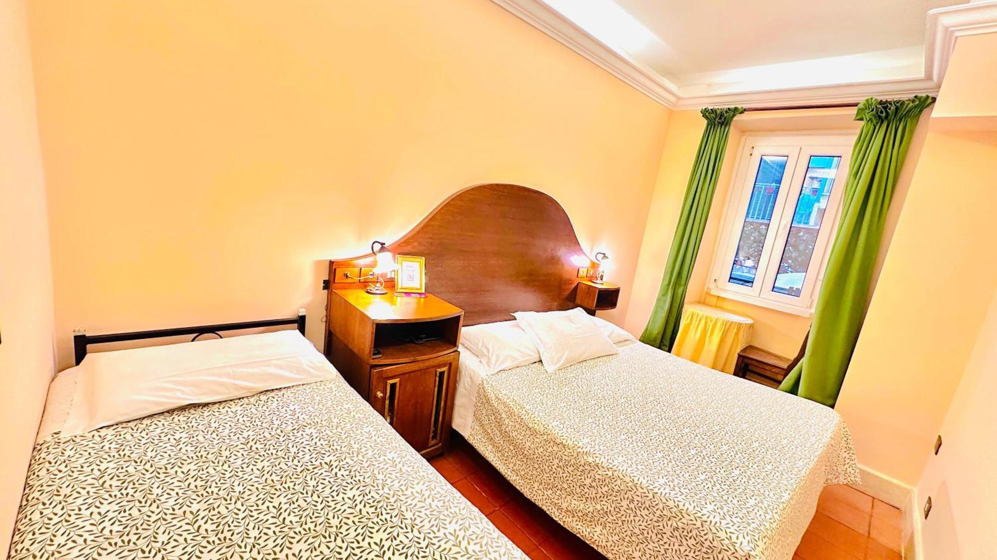 Hotel 4 Coronati Roma Ngoại thất bức ảnh